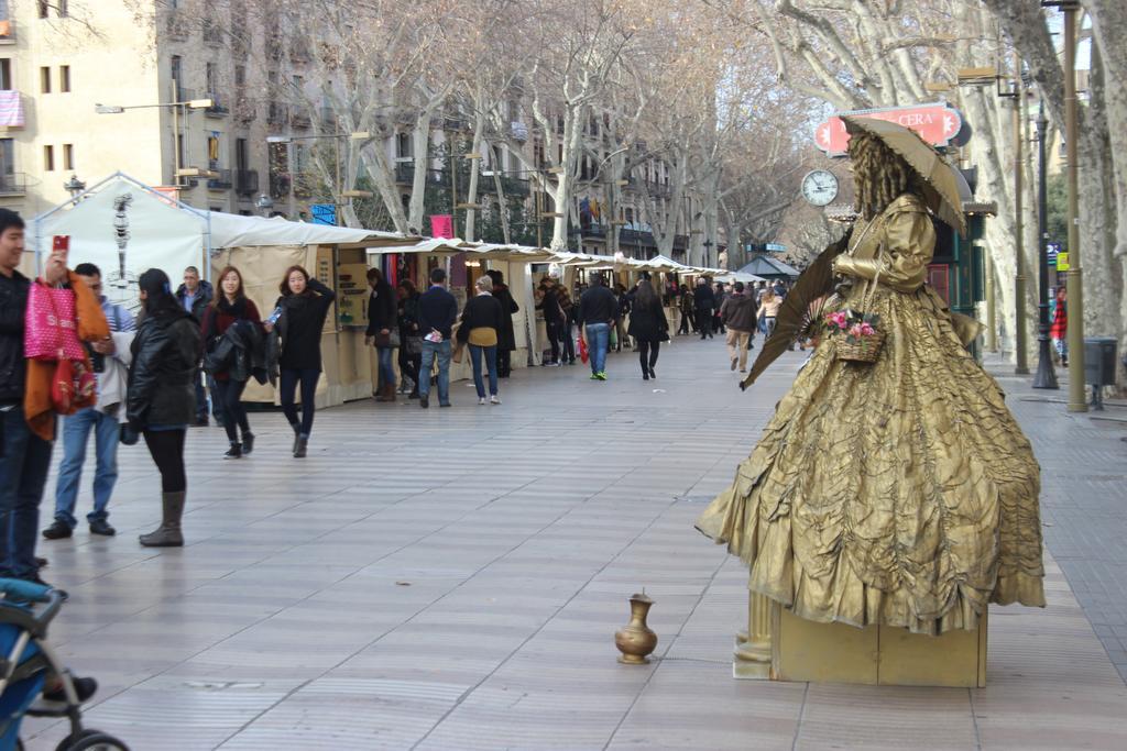 Stopbarcelona Universidad Apartments Dış mekan fotoğraf